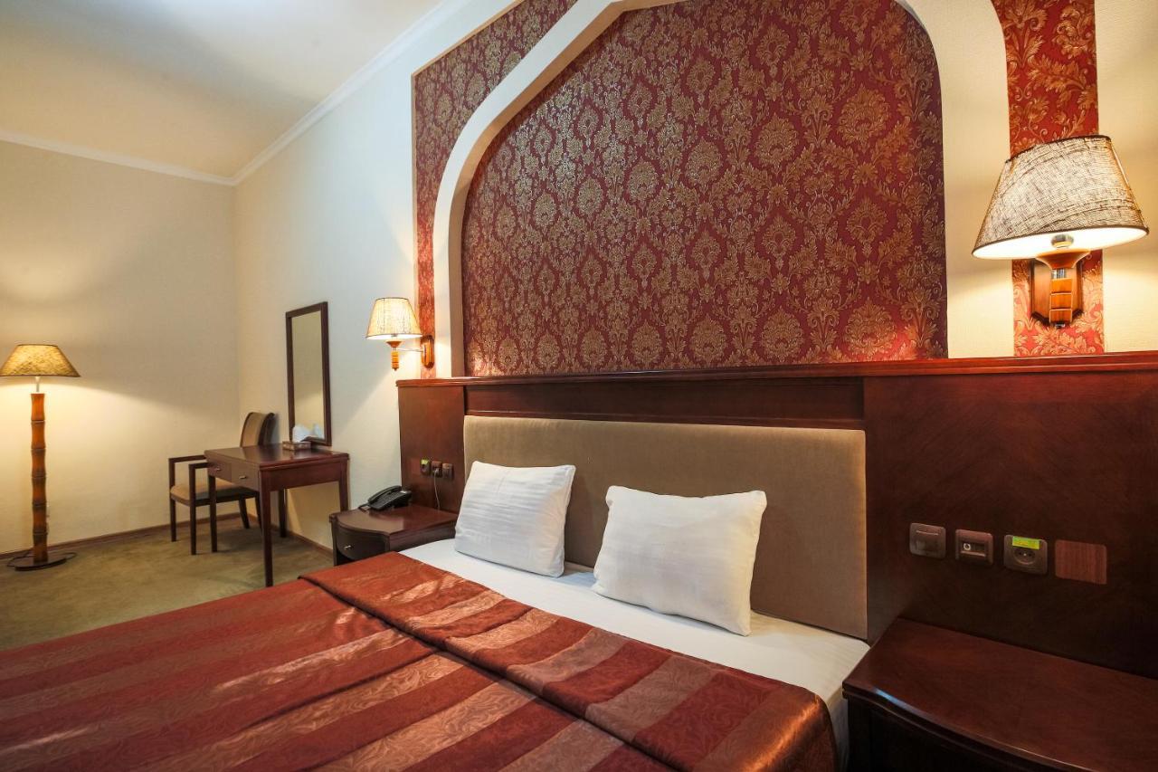 Avicenna Hotel Buxoro Ngoại thất bức ảnh